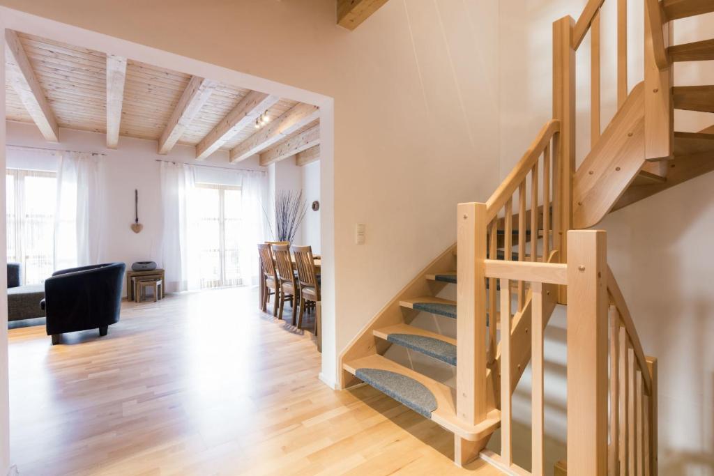 Zugspitzpanorama - Zugspitzhaus room 1